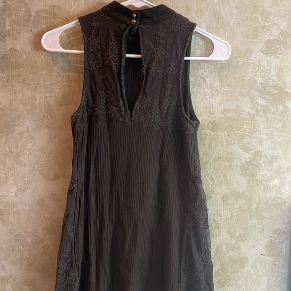 Top - Picture 2 of 3